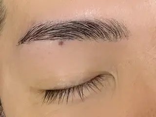 メンズ アイブロウ Ｃｈｅｒｉｅ所属・Rina Cherieの眉毛・アイブロウイメージ