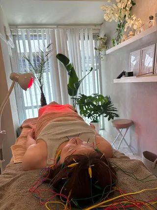 美容鍼灸サロン mahoroba院長のエステ・リラクイメージ