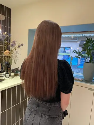 ロング カラー 新井 楓梨のヘアスタイル