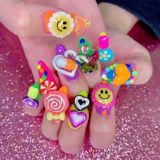 ネイル シェアサロンLei.g(レイジー)所属・3Dアートネイル💗 都築レナのネイルデザイン