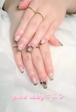 ネイル pink ladyサロン所属・べ にのネイルデザイン