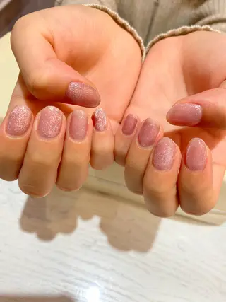 ネイル Nest 岩崎のネイルデザイン