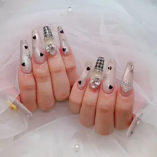 ネイル ラクロレ ハナ︎🌼のネイルデザイン