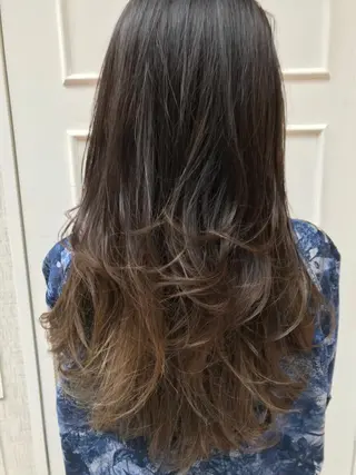 ロング カラー Blanco Color&Careのヘアスタイル