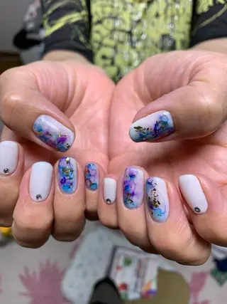 ネイル 大崎 奈々のネイルデザイン