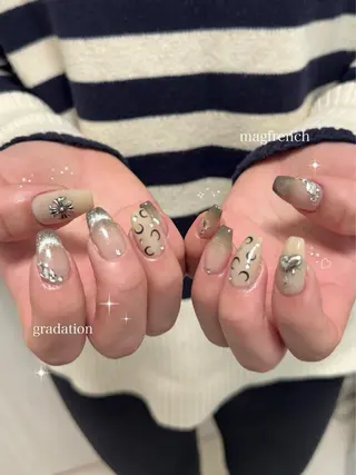 ネイル nail salon CAREY 🎀のネイルデザイン