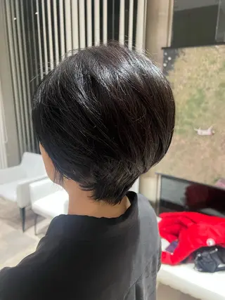 ショート 村中 逸紀のヘアスタイル