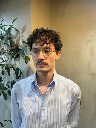 メンズ 韓国風前髪顔周り バーバーakaneのヘアスタイル