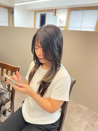 セミロング カラー ...alley所属・❄️透明感カラー / ハイトーン❄️WAOのヘアスタイル