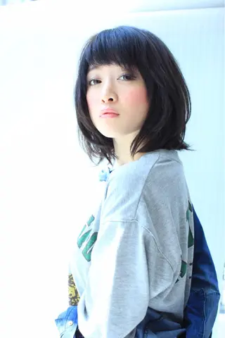 ミディアム Endearing 銀座/レイヤーカットのヘアスタイル