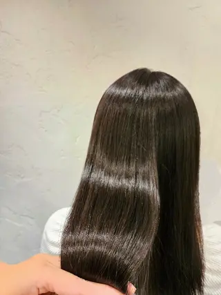 セミロング パーマ 薄葉 美菜子のヘアスタイル