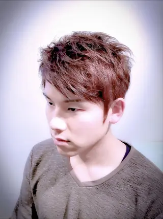 ショート CREATION所属・Artist 和田 エスケのヘアスタイル