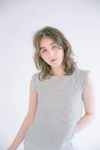 セミロング 髪質改善ストレート、 カラー清野雄大のヘアスタイル