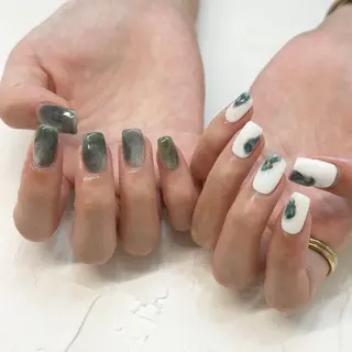 ネイル Elegancia. Hiromiのネイルデザイン