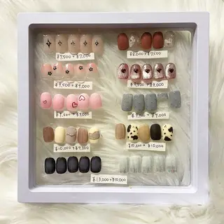 ネイル S LOUNGE NAIL所属・パーツたくさん🍓 SUMIのネイルデザイン