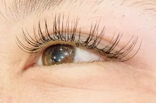 マツエク・マツパ s.i.m eyelash creation所属・鐵野 由香莉のマツエク・マツパデザイン