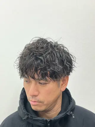 パーマ メンズ ヒロ銀座 川崎店所属・ヒロ銀座川崎 志田健介のヘアスタイル