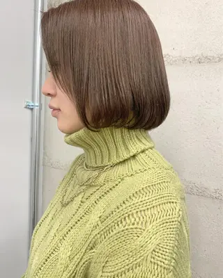 ショート カラー 透明感/オリーブ/ グレージュ/YUKAのヘアスタイル