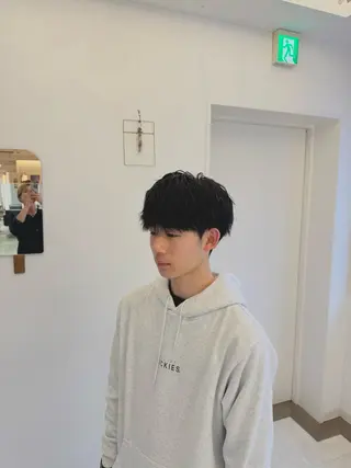 メンズ カナモリ ハヤトのヘアスタイル