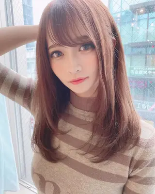 セミロング 川井麻由🎀アイドル 量産🎀ピンクカラーのヘアスタイル