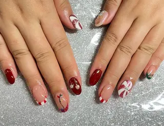 ネイル VIERU 🌈🎀💖のネイルデザイン