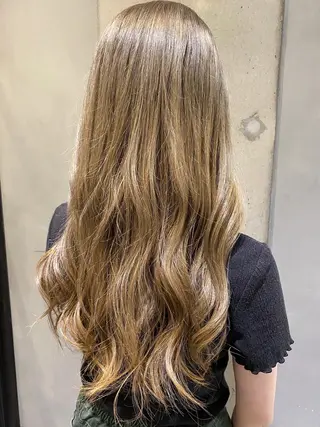 ロング カラー ハイライトが 得意なニキです😊のヘアスタイル