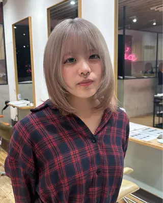 ミディアム カラー ️🩵RINKA/ ハイトーンカラー🩵のヘアスタイル