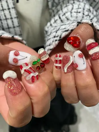 ネイル Shiori･:* 💫のネイルデザイン