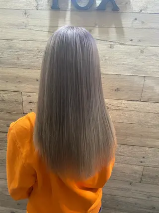 セミロング カラー Rlino所属・ﾊｲﾗｲﾄ/ﾚｲﾔｰ ｶｯﾄ/大嶽謙のヘアスタイル