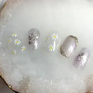 ネイル esby Loely MIZUKIのネイルデザイン