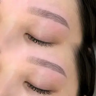 アイブロウ 畠山 瑠花のマツエク・マツパデザイン