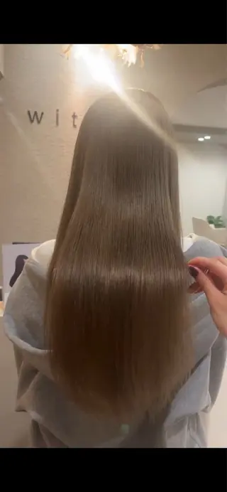 カラー 渡壁 文那のヘアスタイル