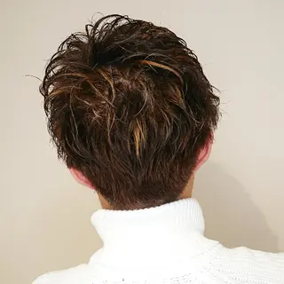 メンズ カラー パーマ ブリーチ/ヘアケア/ 艶髪/イギチハルのヘアスタイル