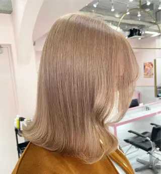 カラー 艶髪 🦋CON🦋のヘアスタイル