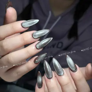 ミディアム ガー NAILのネイルデザイン