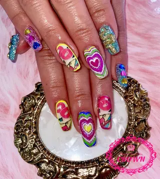 ネイル CROWN プライベートサロンのネイルデザイン