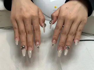 ネイル Nailsalonmarch大宮店所属・宮本 楓のネイルデザイン