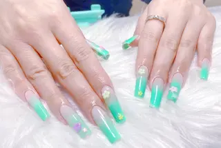 ネイル 鈴木 彩星のネイルデザイン