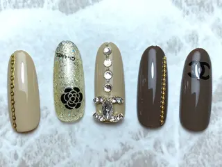 ネイル マジックミラー所属・マジック ミラーのネイルデザイン