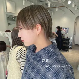 ショート 峯崎 葵のヘアスタイル