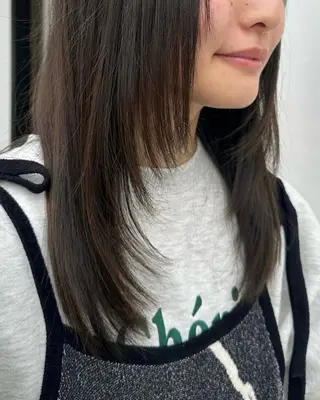 ミディアム 髙橋 美妃のヘアスタイル