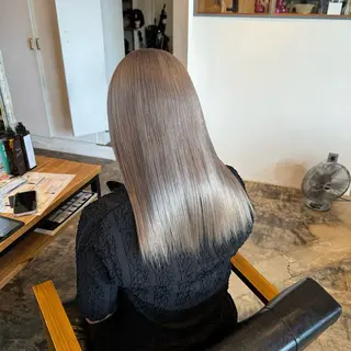 セミロング ハイトーンカラー特化 🥀KAITO🥀のヘアスタイル