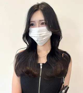 セミロング りん/ワンホン/艶髪 ／小顔顔周りカットのヘアスタイル