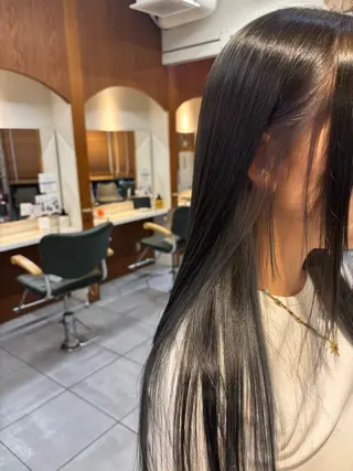 カラー 鈴木 花菜のヘアスタイル