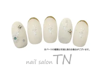 ネイル 矢川 まどかのネイルデザイン