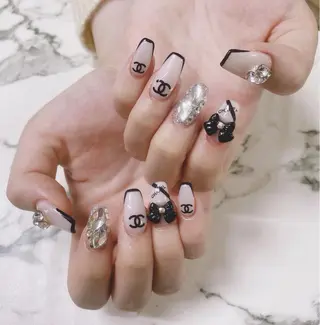 ロング カラー ネイル Q Free nailsのネイルデザイン