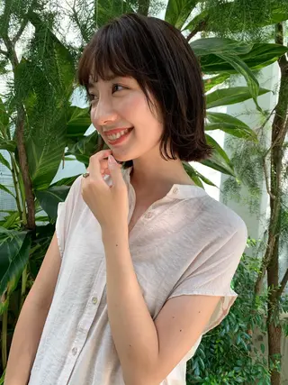 ショート カラー 透明感/オリーブ/ グレージュ/YUKAのヘアスタイル