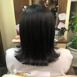 セミロング 山崎 絵莉香のヘアスタイル