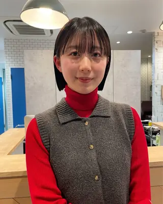 ショート ofF élua所属・🌵ボブ/切りっぱな し/ショート藤長芽生のヘアスタイル