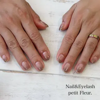 ネイル Petit Fleur所属・青柳 亜梨奈のマツエク・マツパデザイン